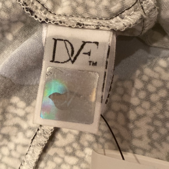 DVF Diane Von Furstenberg Samson Maxi Wrap Dress Blue Cheetah Sz 4 - Picture 10 of 11